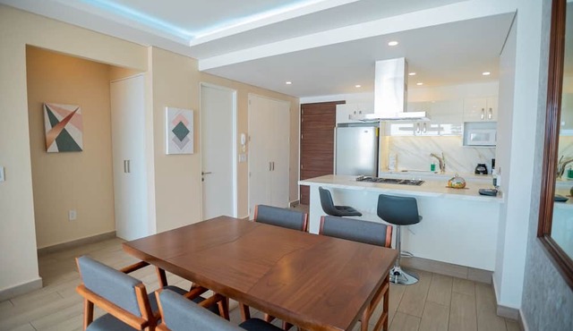 Real View Towers, Real Center Plaza, 1st Floor Charming 1 BR, Zona Real
