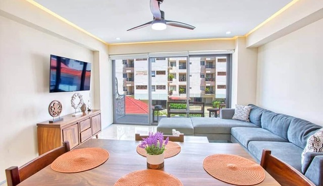 Lovely 2 BR in Zona Romantica