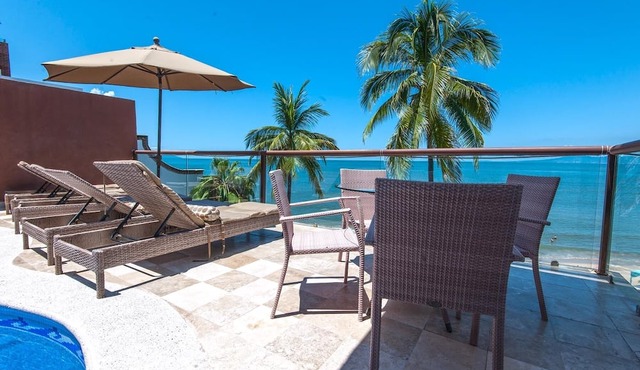 Stunning views, best location on Los Muertos beach Sky Suite A