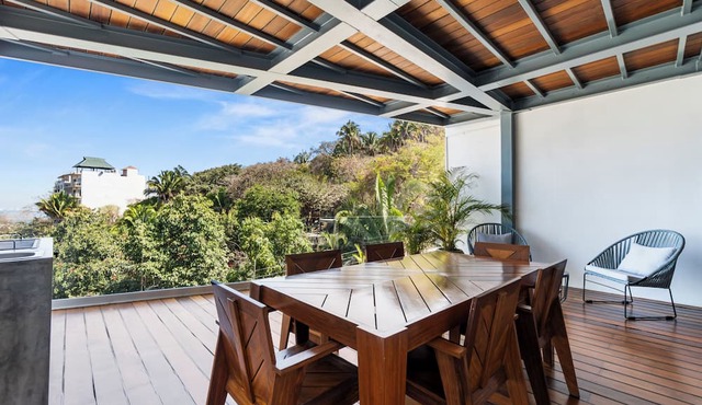Spectacular New Ocean and Mountain View Condo