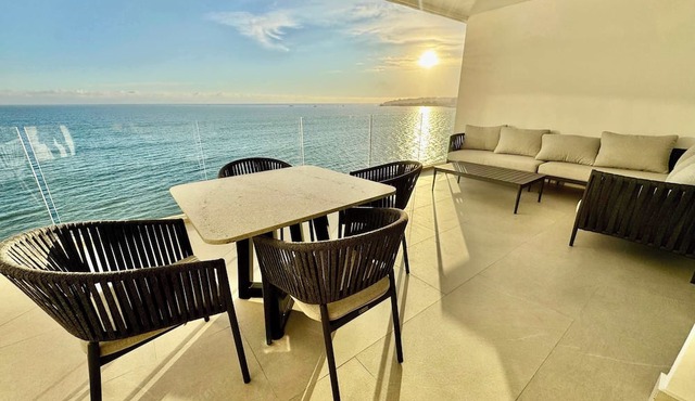 4BR w/Oceanfront Views, Gym & Pools | Panarea 5D