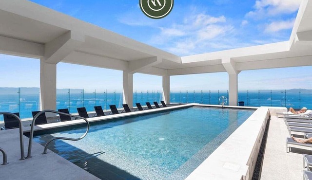 Amazing Oceanfront 1BR Condo - Rooftop Pool