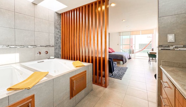 Modern House w/Private Pool near Cholula Pyramid