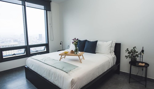 Fully equipped kitchen, high speed internet, comfy king-size bed and a small sofa bed.