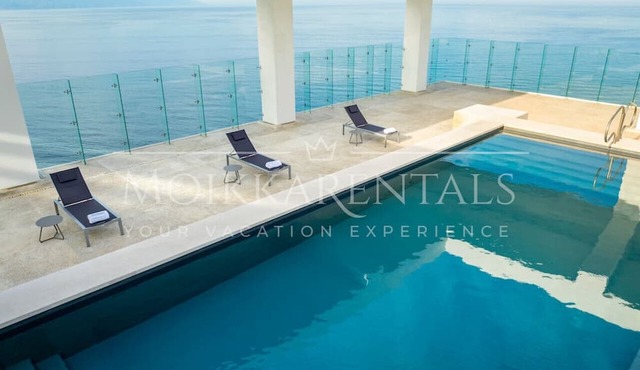 Family friendly 1 bdr sleeps 4 amazing views Amazing pools