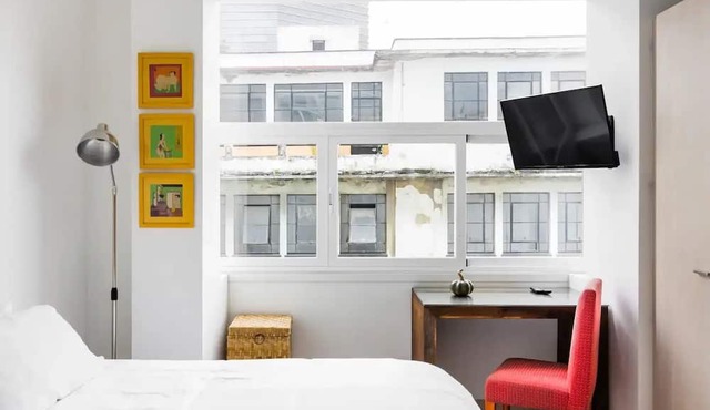 J607- 2BDR/1BTH - One Bedroom Apartment, Sleeps 4