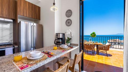 La Terraza Galeana - Private with Panoramic Bay Views