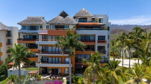 Ocean View Condo with Resort Pool & Beach