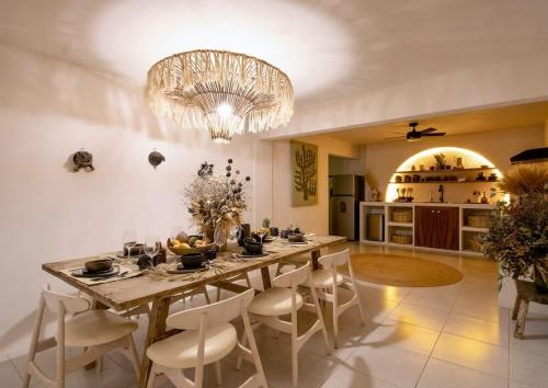 Casa Uh Mook, Rooted design, sacred stay