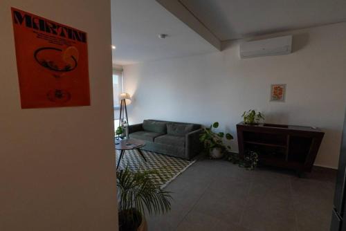 Depto Indico Frente al consulado EUA dos habitaciones