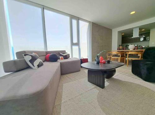SANTA FE Red Beautiful Apartment!
